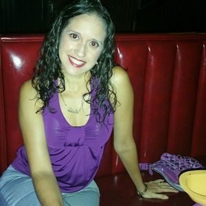 Meet your Posher, Leslie