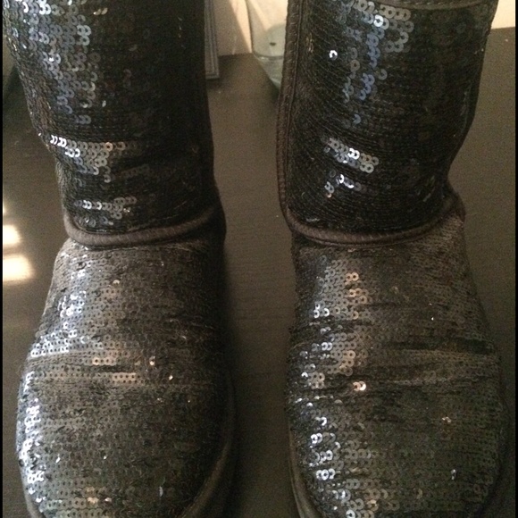 Black sequin uggs