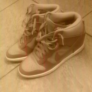 Nike pink and gray wedges