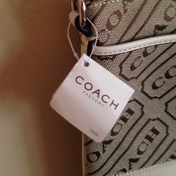 Coach Women's Natural Legacy Signature Swingpack - Picture 6 of 7