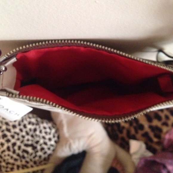 Coach Women's Natural Legacy Signature Swingpack - Picture 7 of 7