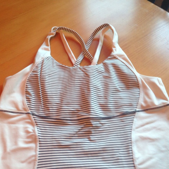 Lululemon top