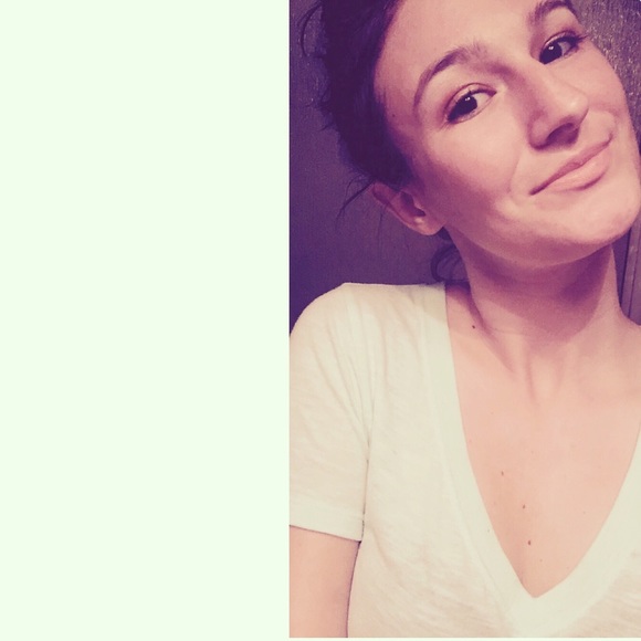 Meet your Posher, Ashley - Picture 1 of 1