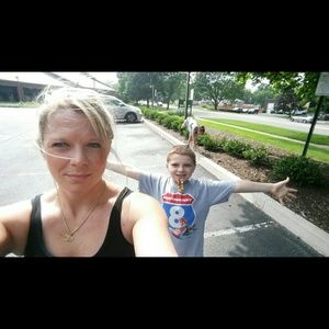 Meet your Posher, Danielle