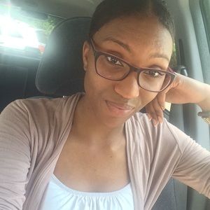 Meet your Posher, Antonia