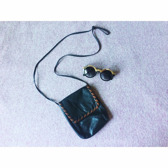 black leather crossbody purse