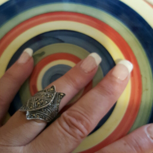 Jewelry - Vintage Marcasite ring