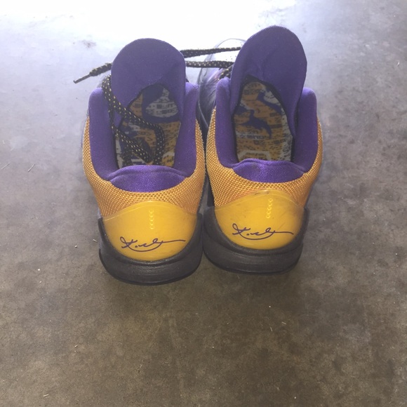 Kobe's - Picture 3 of 3