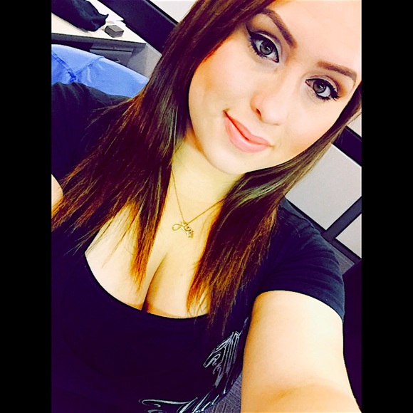 Meet your Posher, Stephanie