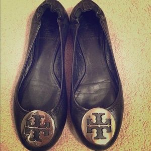 Tory Burch Reva flat. Authentic.