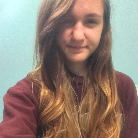 Meet your Posher, Alyssa - Picture 1 of 1