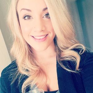 Meet your Posher, Karissa