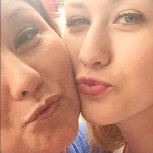 Meet your Posher, Lori