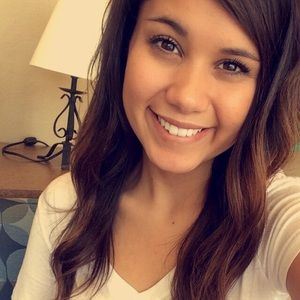Meet your Posher, Salina