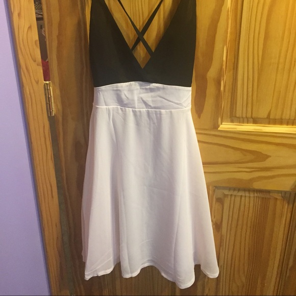 Summer dress - Picture 2 of 3