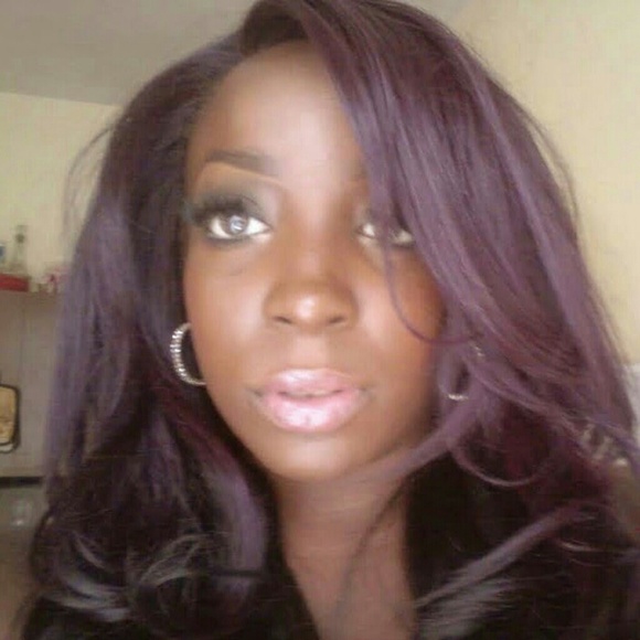 Meet your Posher, Ebony