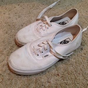Womens Size 7 White Authentic Vans