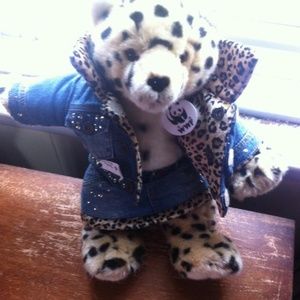 Cheetah build a bear