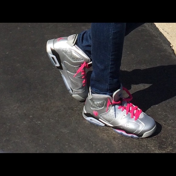 valentines jordan 6