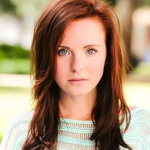 Meet your Posher, Carrie