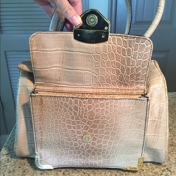 Jessica Simpson Handbag - Picture 2 of 4