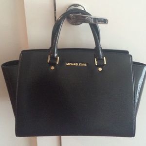 Michael Kors Black Patent Selma Tote