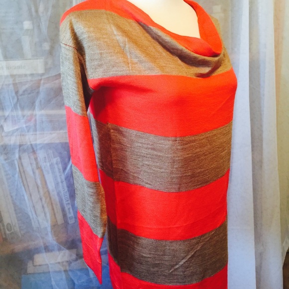 Striped Tunic Sweater From Sweater Barn Size Small - Picture 2 of 4