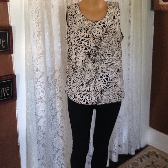 Ladies medium top