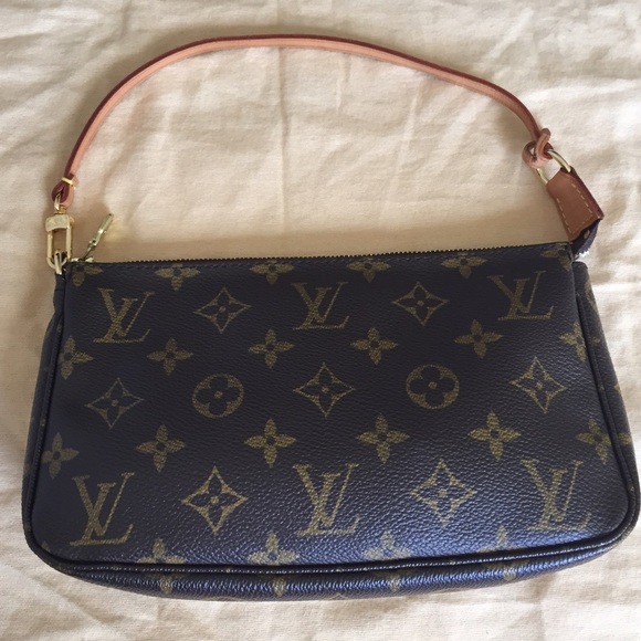 🔴SOLD🔴Louis Vuitton Pochette Monogram pouch - Picture 4 of 4