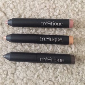 Mini eye shadow crayons