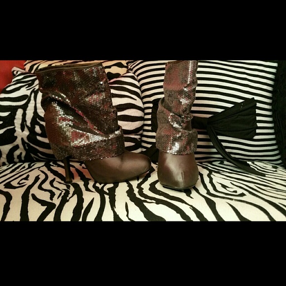 Sequence boots