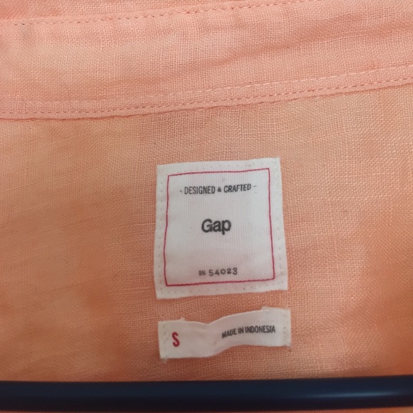 Linen button up 🍊 - Picture 2 of 3