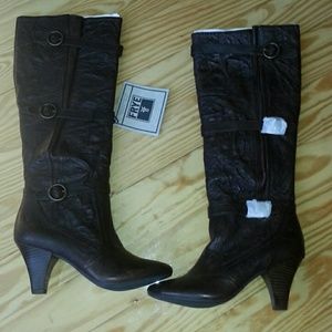 Frye boots brand new