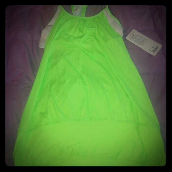 Lululemon no limits tank lime green and white nwt