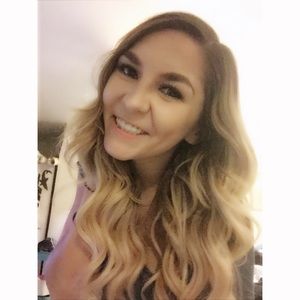 Meet your Posher, Katelyn