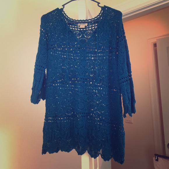 Lucky brand sweater 💙