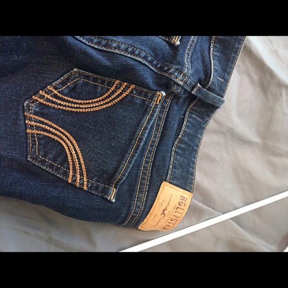 Hollister skinny jeans💙