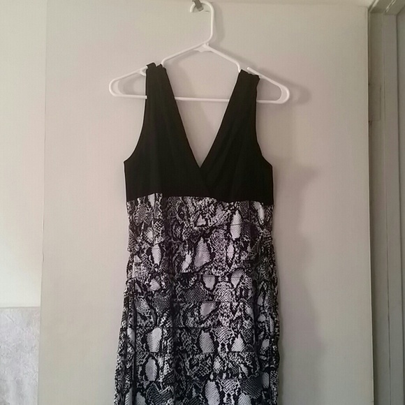 Casual dress  size 12.  Pay 40.00 selling for