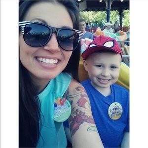 Meet your Posher, Ashley