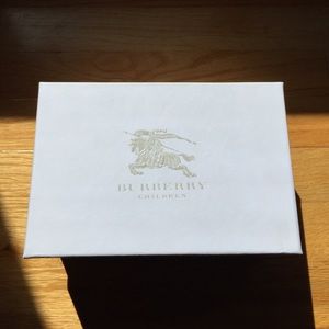 💥 Burberry Sneakers - Children's 💥