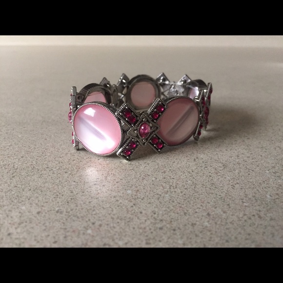 Silver and pink bracelet 💝
