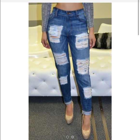 Denim - High waist ripped jeans
