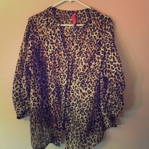 Leopard print top
