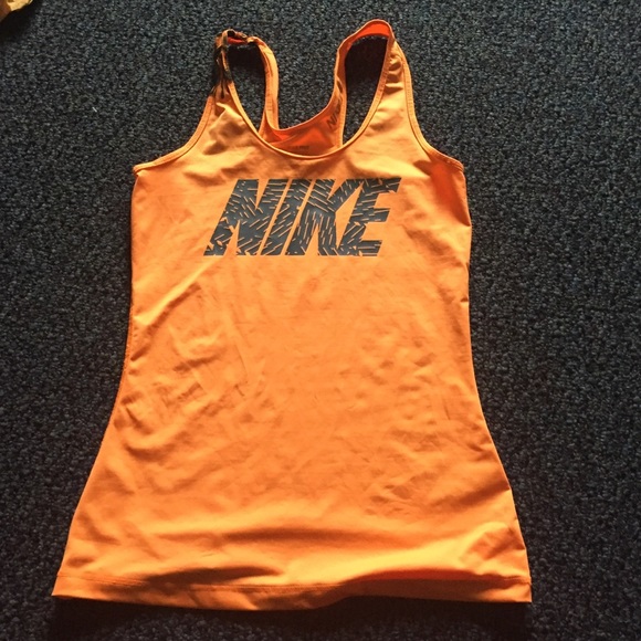 Small orange Nike pro workout tank