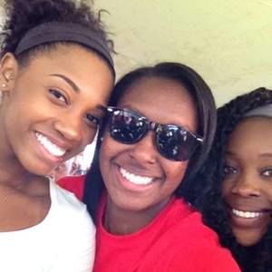 Meet your Posher, Khadija