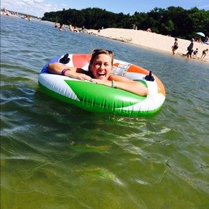 Meet your Posher, Karlie