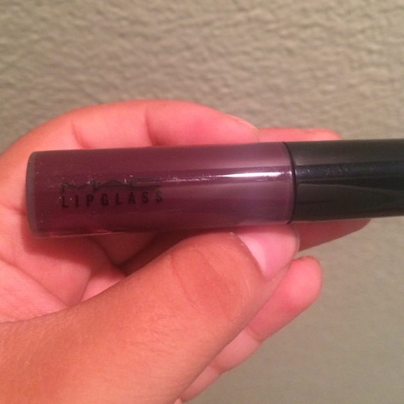 Rebel lipgloss by MAC