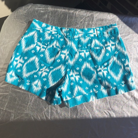 🚩 Shorts - Banana Republic 🌼 - Picture 3 of 3