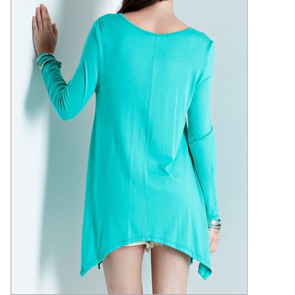 ❌SOLD❌ New mint tunic. Last medium! - Picture 2 of 4
