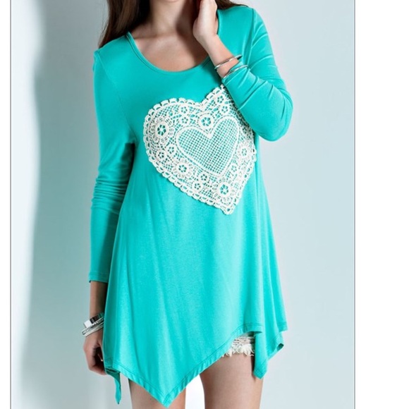 ❌SOLD❌ New mint tunic. Last medium! - Picture 3 of 4
